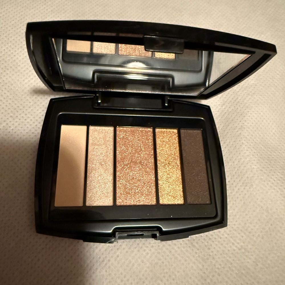 Lancome French Riviera Warm Eye Shadow - NEW 
0.07oz